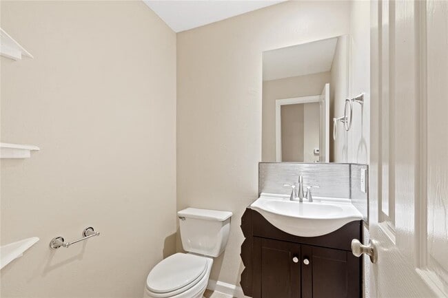 Building Photo - 175 W Greywing Cir