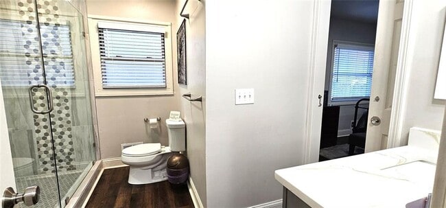 Building Photo - 2511 Susan Ln SW