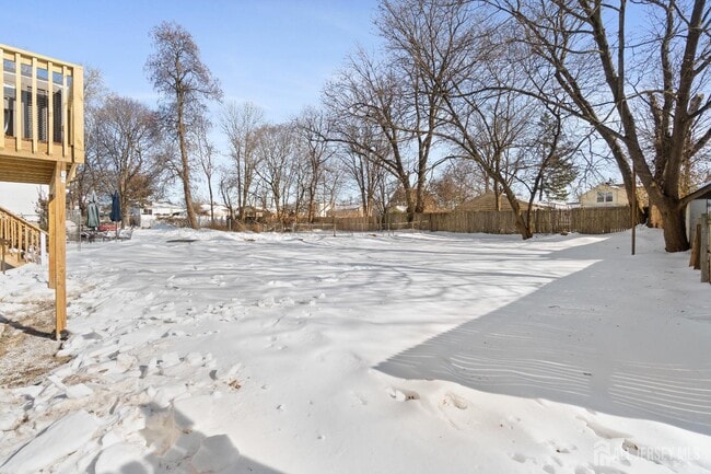 Building Photo - 826 George St