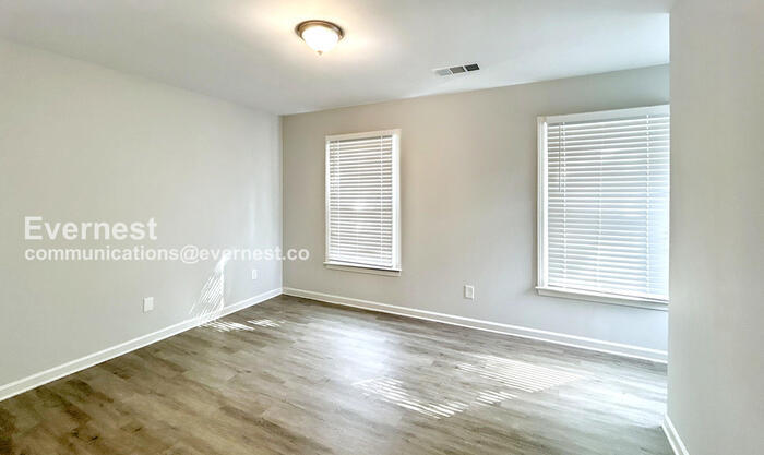 Building Photo - 679 Smith St SW