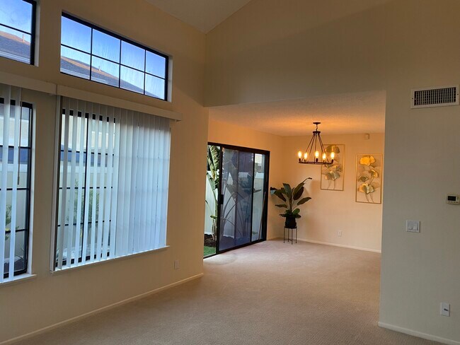 Building Photo - 23411 Via Linda