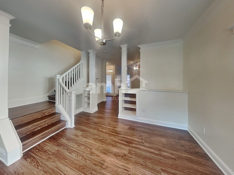 Building Photo - 791 Gardenside Cir SE