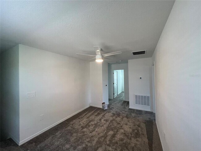 Building Photo - 930 Cattleman St