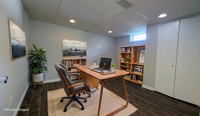 Building Photo - 605 Shirley Manor Rd