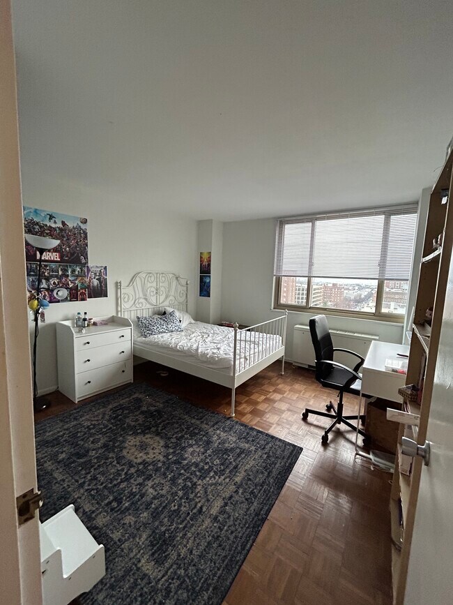 Bedroom 2 - 1 E University Pkwy