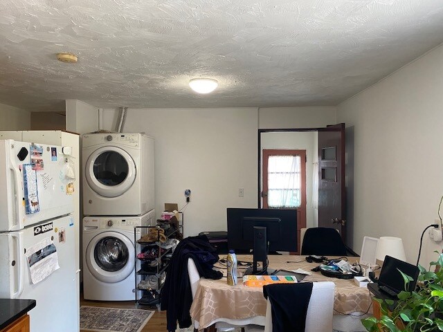 Building Photo - 157 Beacon St