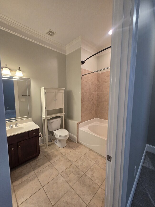 Building Photo - 112 Magnolia Blossom Way