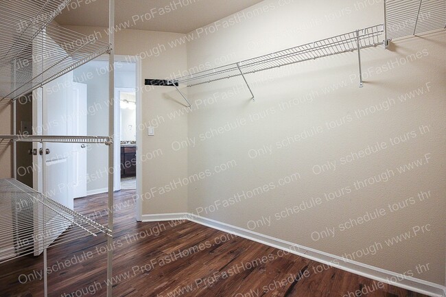 Building Photo - 6300 SE Imagine Way