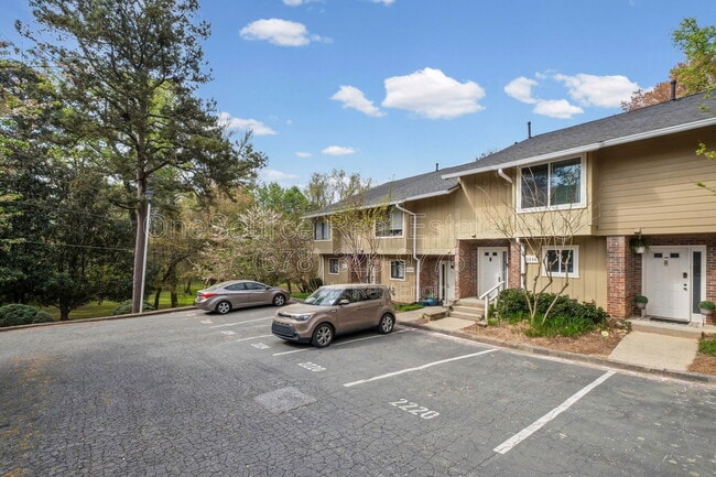 Building Photo - 2220 Haverhill Ct SE