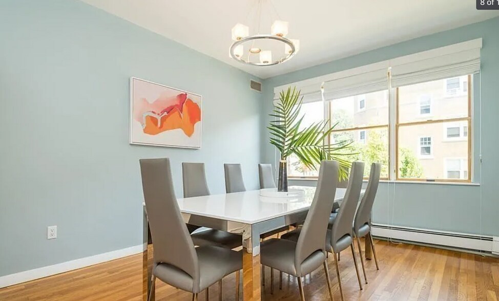 Building Photo - 327 Saint Paul St