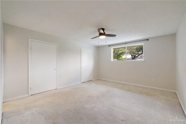 Building Photo - 18 Martin Ave