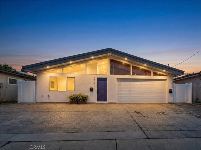 Building Photo - 13010 Hartland St