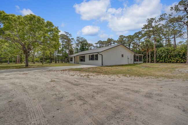 Building Photo - 13624 Farley Rd