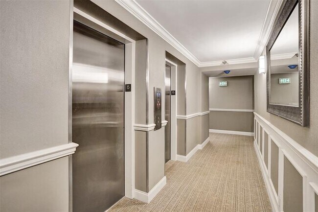 Building Photo - 5510 N Ocean Dr