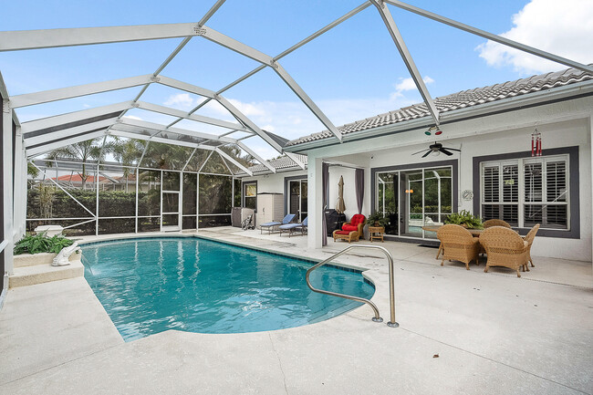Building Photo - 4642 SW Hammock Creek Dr