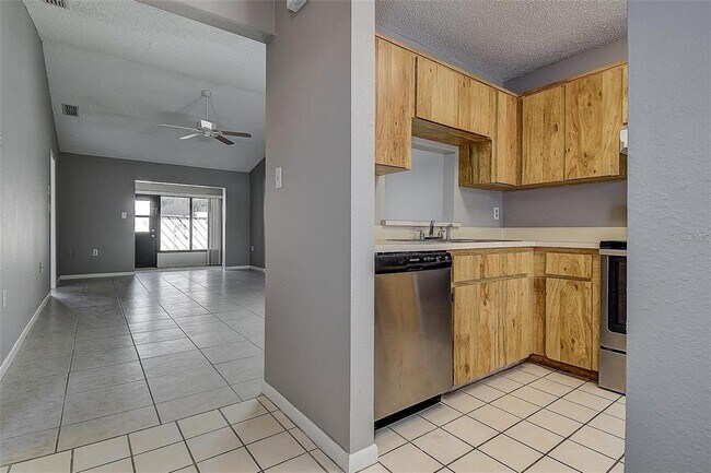 Building Photo - 4752 Sunny Loop