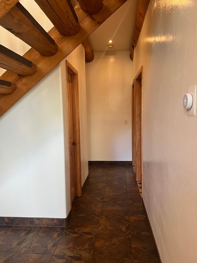 Building Photo - 3 Bedroom, 2.5 Bath Mountain Home on 1 Acre