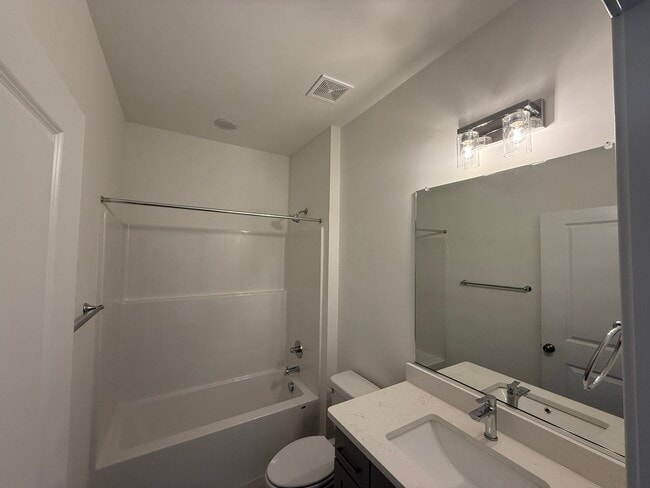 Building Photo - 15330 Oasis Sun Aly