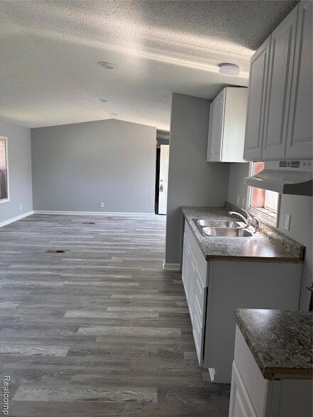 Building Photo - 1524 Crescent Ln Dr