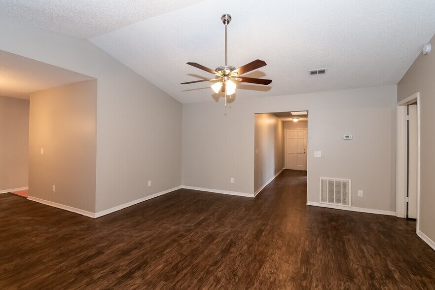 Building Photo - 7039 Eagles Perch Dr