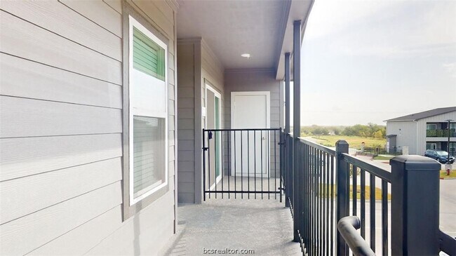 Building Photo - 1326 Prairie Dr
