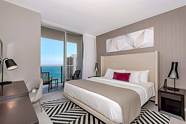 Building Photo - 4010 S Ocean Dr
