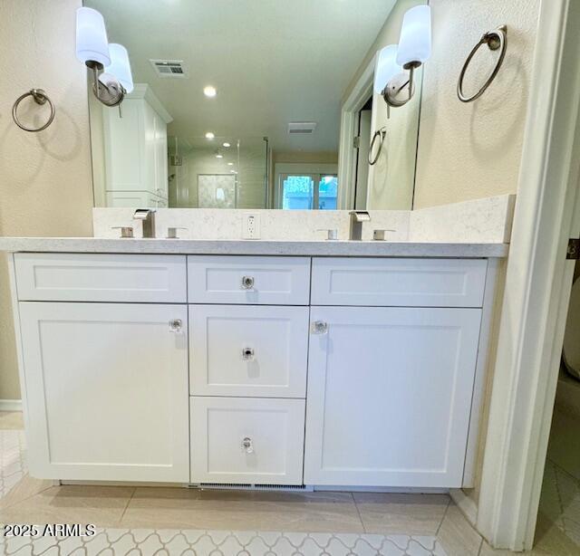 Building Photo - 6945 E Glenrosa Ave