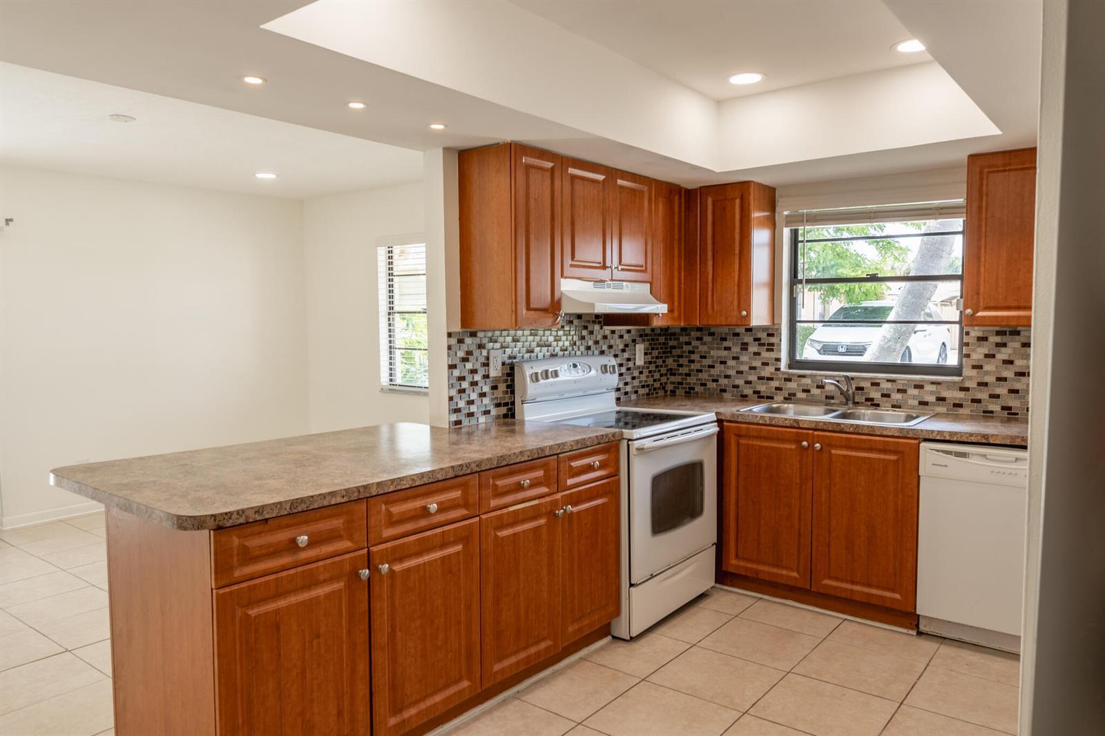 Building Photo - 1253 White Pine Dr