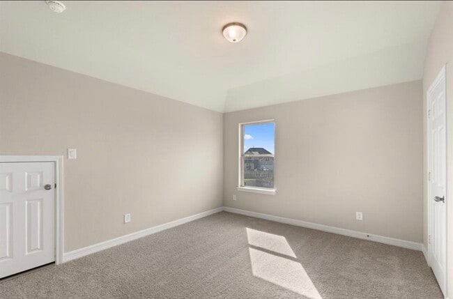 Building Photo - 2912 Clf Rdg Ln