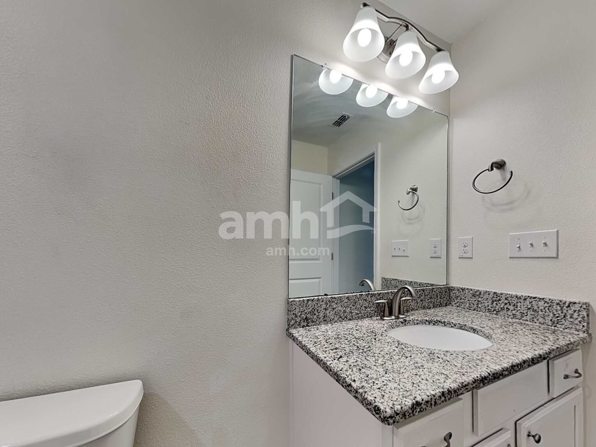 Building Photo - 4615 Reisswood Loop