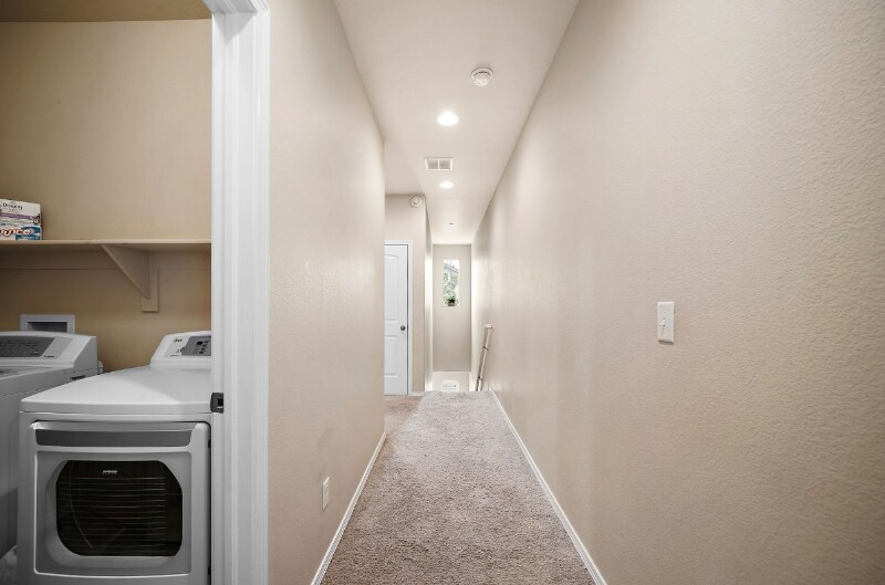 Building Photo - 2404 Obsidian Forest View