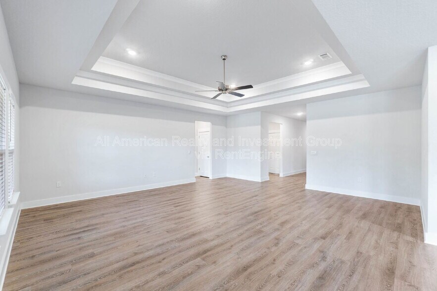 Building Photo - 127 Hobson Ave
