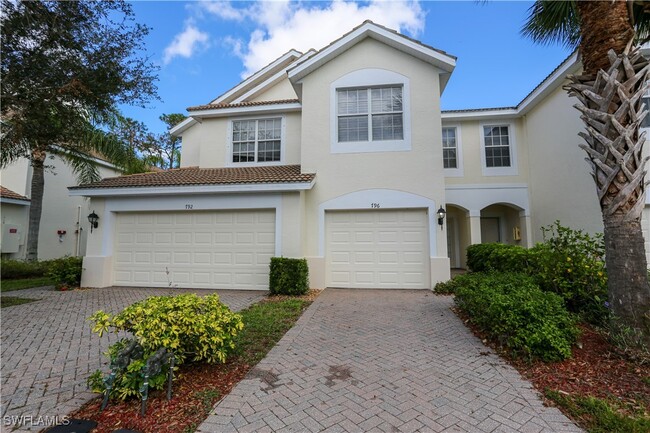 Building Photo - 796 Hampton Cir