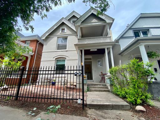 Building Photo - Charming 1-Bedroom Apartment in Desirable ...