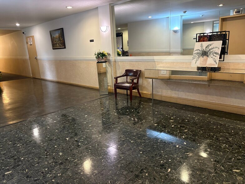 Building Photo - 6317 Park Heights Ave