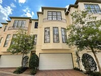 Building Photo - 1329 Hyde Park Blvd