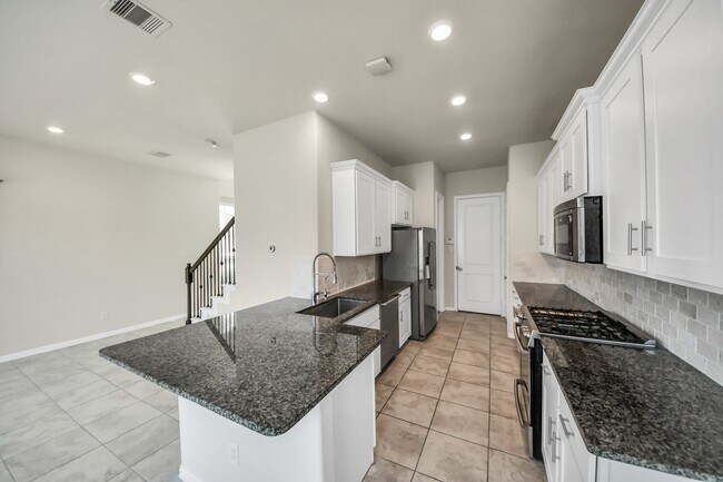 Building Photo - 1715 Ryon Falls Dr