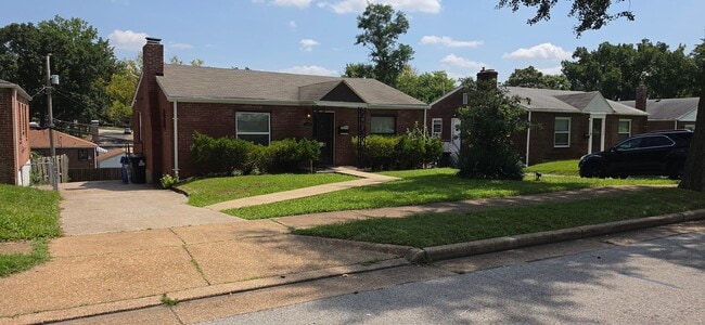 Building Photo - 1306 Mt Olive Ave