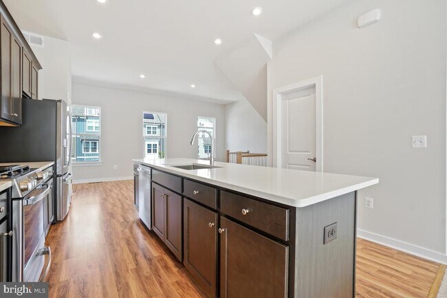 Building Photo - 1791 Cherry Birch St