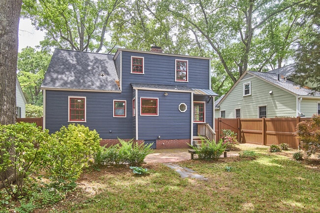 Building Photo - 2020 Pershing St