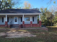 Building Photo - Single Family Home