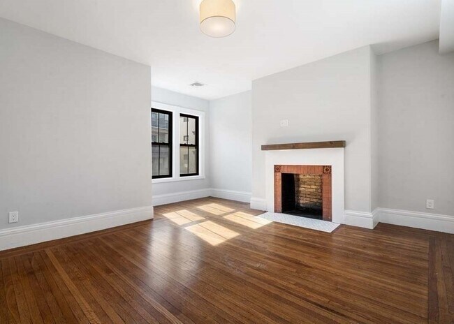 Building Photo - 31 Monadnock St