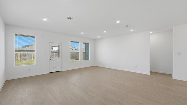 Building Photo - 2966 Cold Spring Dr