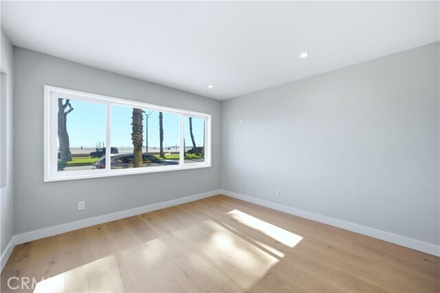 Building Photo - 5339 E Ocean Blvd