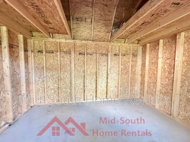 Building Photo - 8339 Honey Dew Cove