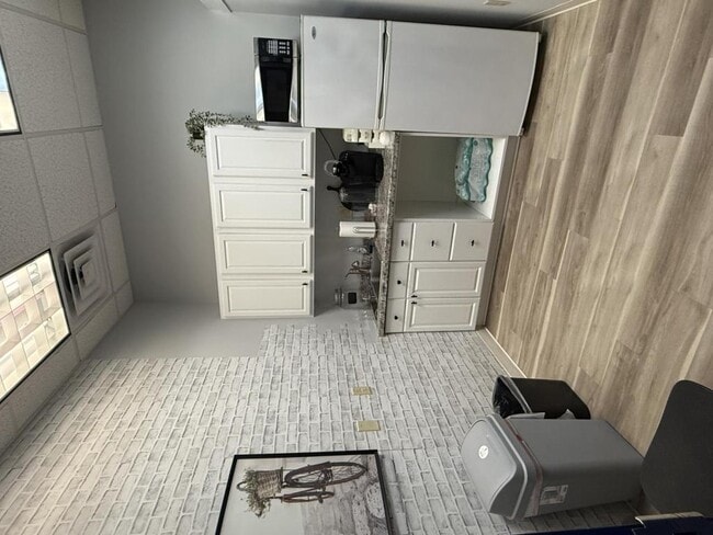 Building Photo - 8751 Commodity Cir