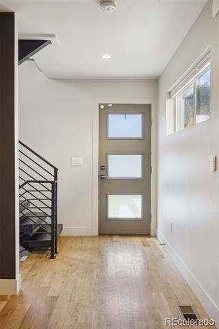 Building Photo - 1386 Zenobia St