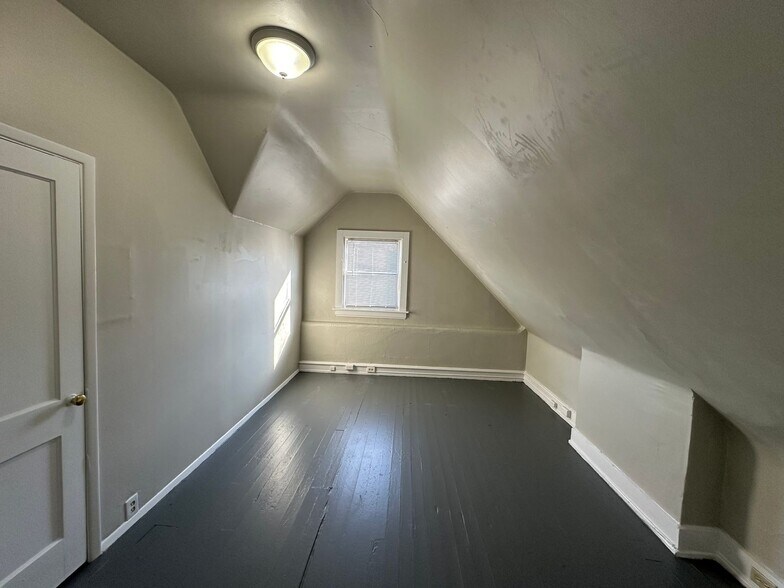 Building Photo - 2659 Bellevue Ave