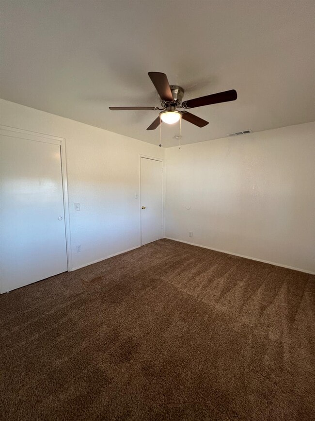 Building Photo - 9905 W Shaw Ave