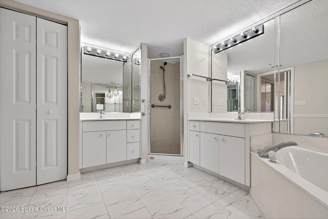 Building Photo - 102 Riverside Dr